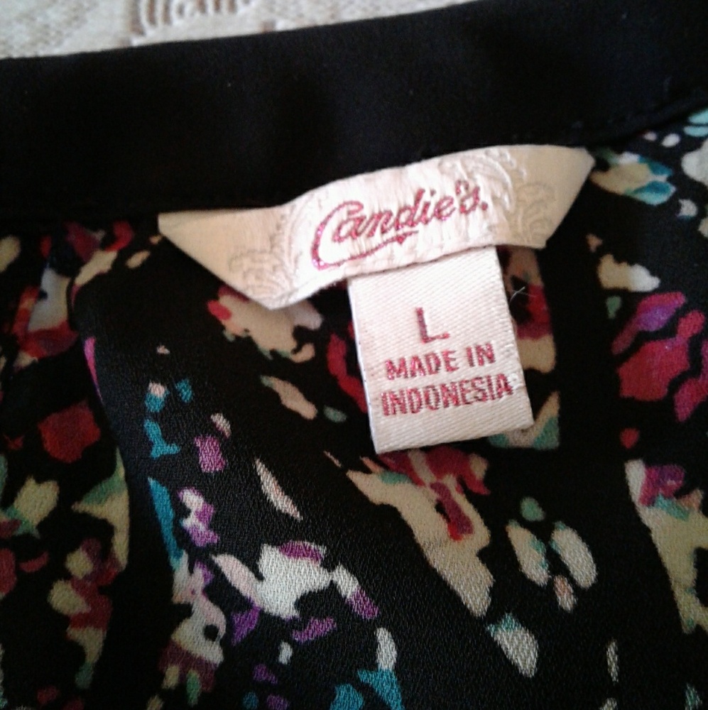 Gorgeous Candie's Easy Care Blouse View 6